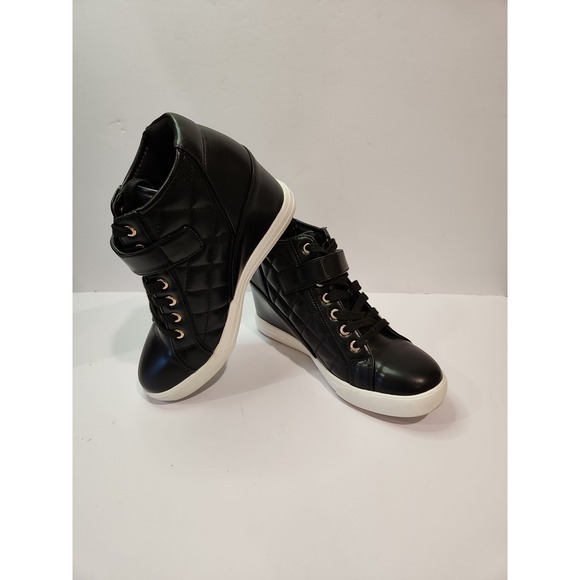 Juicy Couture JC Jolee Black Quilted Wedge Athletic Shoes Goldtone Hardware 9.5 - Picture 12 of 12